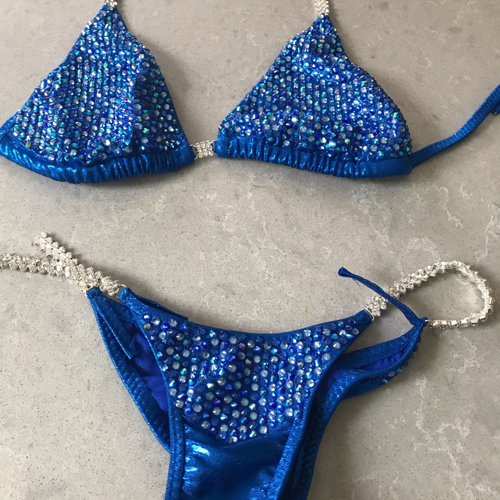 Gorgeous competition bikini!